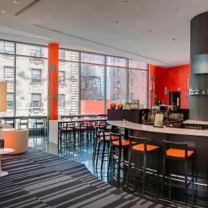 纽约曼哈顿/中央公园万豪万怡酒店 **** 纽约